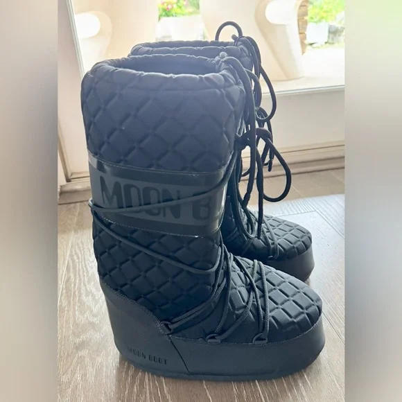 Moon Boot icon Black Quilted Boots 39/41 8-9.5 - Picture 6 of 12